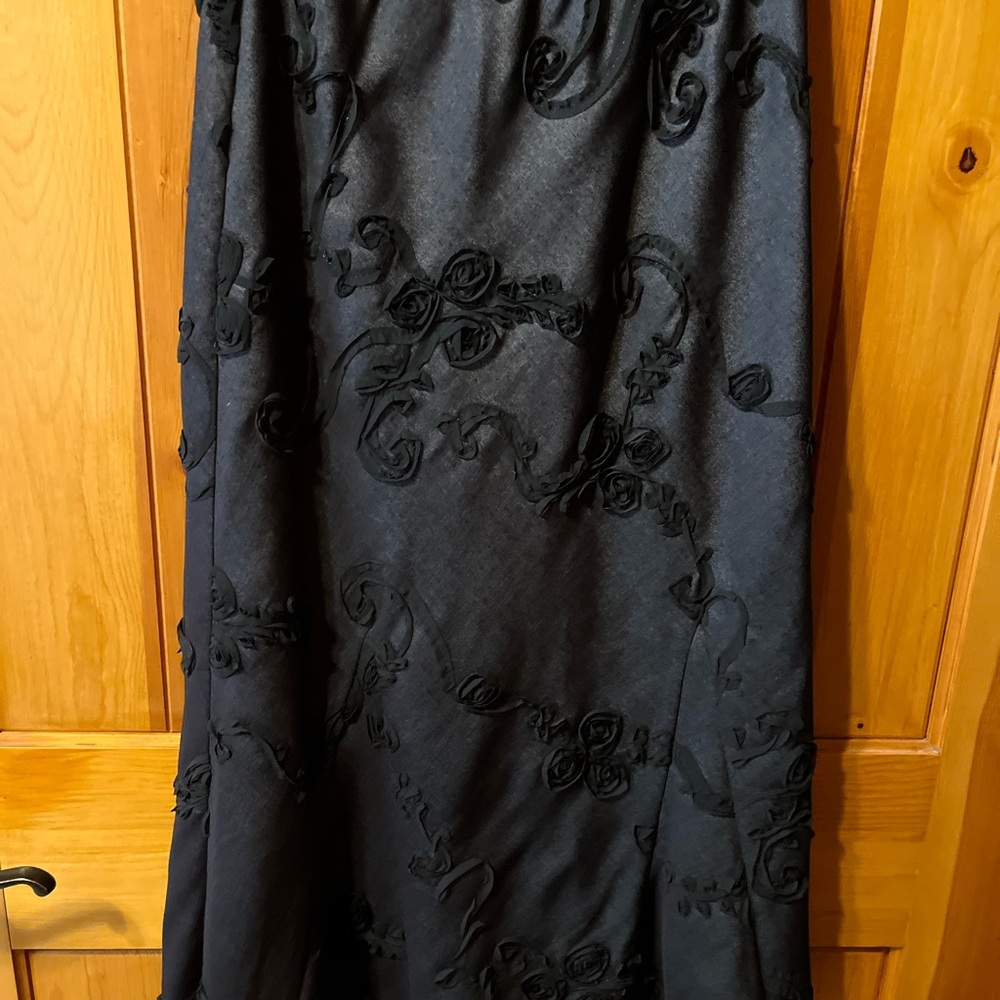 Suit - Picture 2 of 8